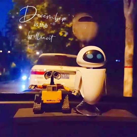 ins网红创意汽车摆件机器人瓦力可爱情侣公仔小车内装饰品治愈女