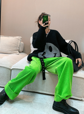 灯芯绒休闲裤秋冬新款加厚保暖直筒垂感裤子女宽松绿色条绒阔腿裤