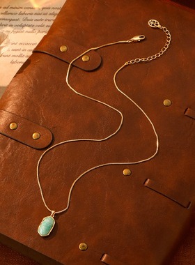 新款复古高级薄荷海洋天然石吊坠时尚百搭轻奢简约项链锁骨链首饰