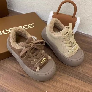 2025冬款儿童板鞋防踢软底饼干鞋羊羔绒保暖球鞋男女童真皮棉鞋潮