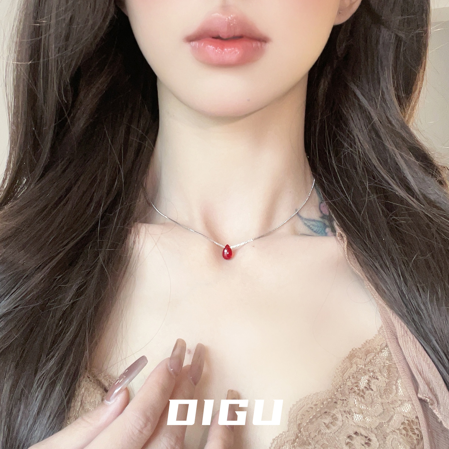 朱砂痣~独特红色水滴吊坠项链