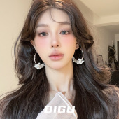 DIGU复古仿贝母花朵耳圈气质仙气高级感白色花花串珠耳环轻奢耳饰