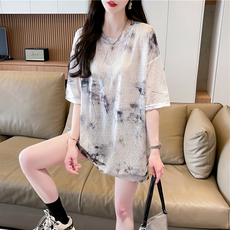 冰丝薄款短袖t恤女夏季韩版宽松大码中长款设计感小众扎染上衣服