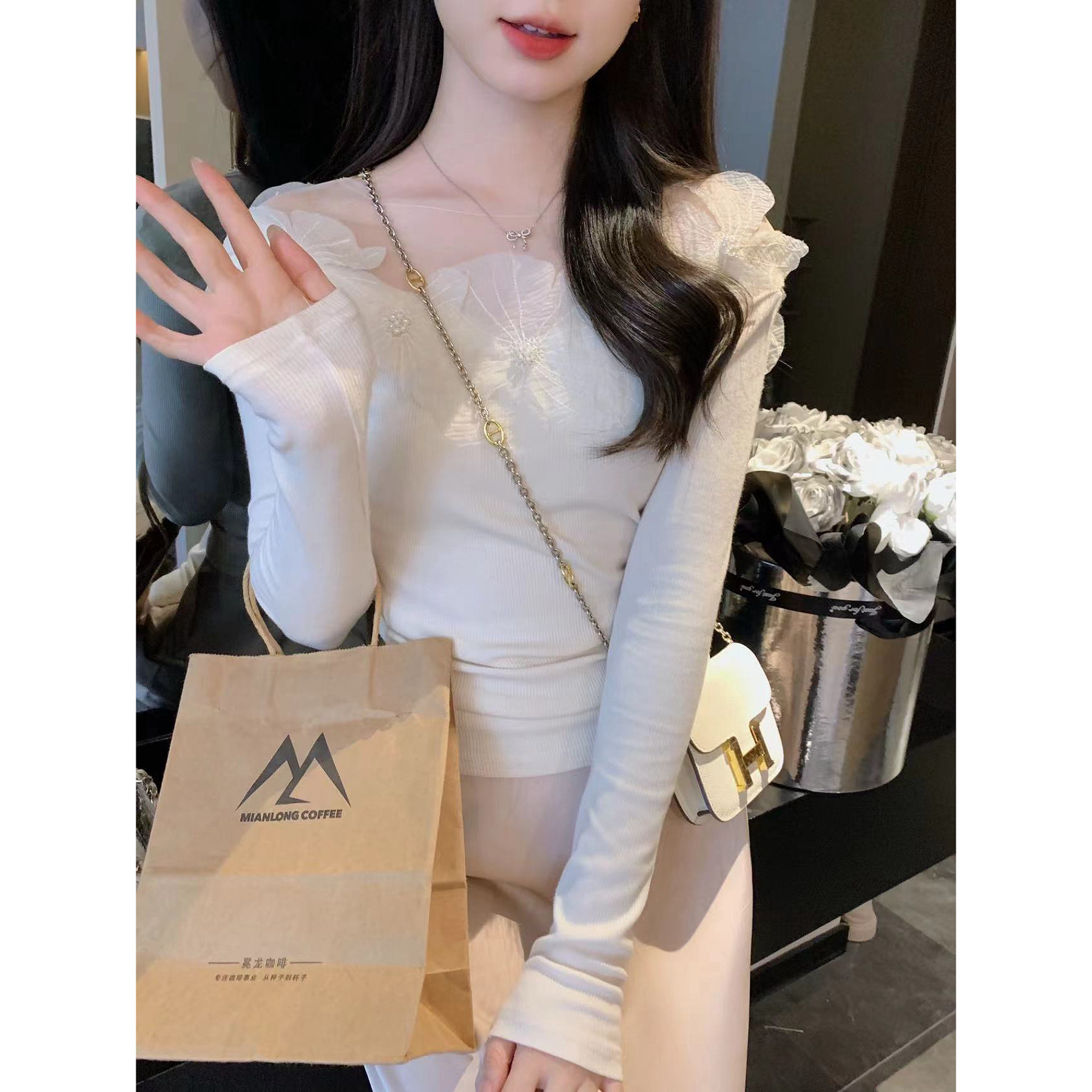 钉珠花朵上衣网纱拼接