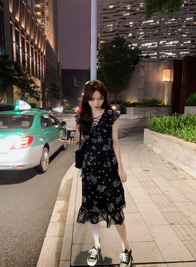 安璃 ANLI 荷叶边拼接缤纷碎花连衣裙甜美气质温柔黑色长裙新款