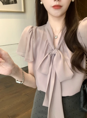 安璃 温柔优雅风气质绑带紫色衬衣吊带真两件套显白约会套装新款