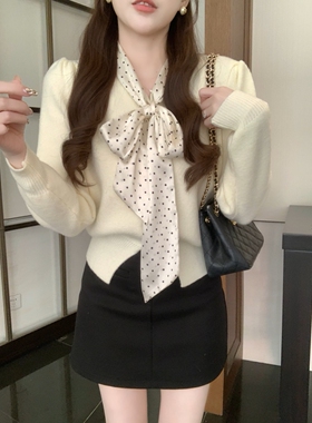 安璃 法式小波点飘带珍珠扣毛衣