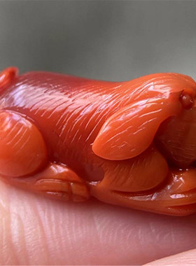 天然川料 柿子红火焰纹 南红玛瑙立体小狗吊坠十二生肖雕刻项坠