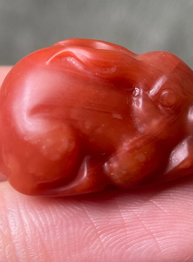 天然川料南红玛瑙玫瑰红玉兔吊坠 玉石生肖雕刻挂饰项坠