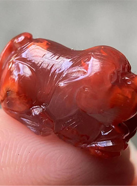 天然川料 柿子红火焰纹 南红玛瑙立体小狗吊坠十二生肖雕刻项坠