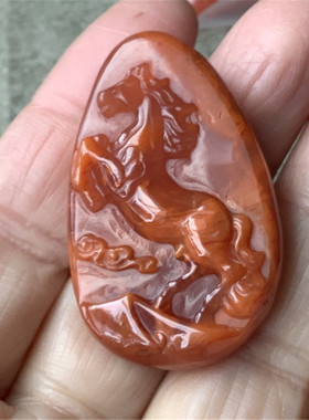 天然川料南红玛瑙马吊坠雕件 柿子红玫红火焰红十二生肖雕刻项坠