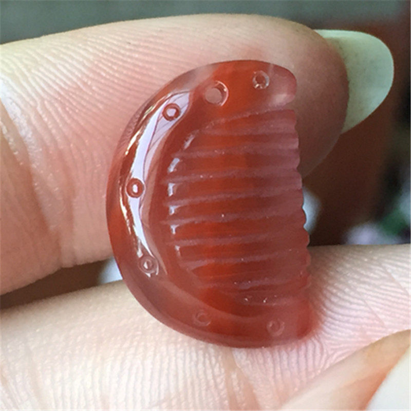 天然川料南红玛瑙梳子吊坠雕件 冰飘玉石雕刻挂饰项坠