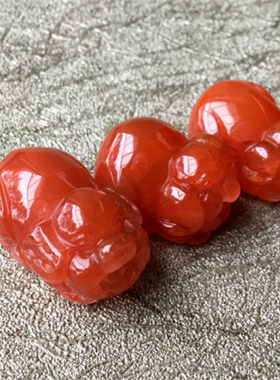 天然川料生肖猪背云吊坠南红玛瑙