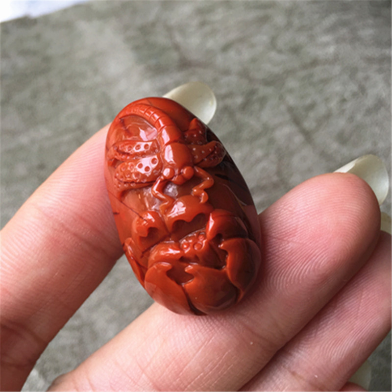 天然川料南红玛瑙蜻蜓吊坠雕件 柿子红恋花雕刻挂饰项坠