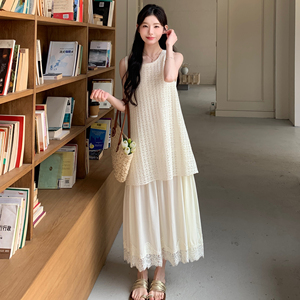 米白色温柔风无袖连衣裙女2025夏季新款高级感气质宽松遮肉背心裙图片