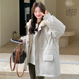 25冬新 牛角扣羊羔毛内胆连帽中长款派克服170-6817-P225-K328图片