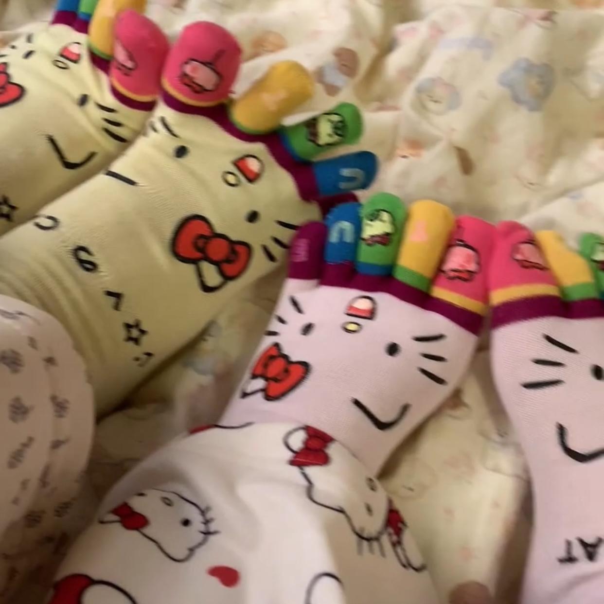 hellokitty五指袜可爱搞怪分趾袜吸汗防臭凯蒂猫脚趾袜卡通中筒袜