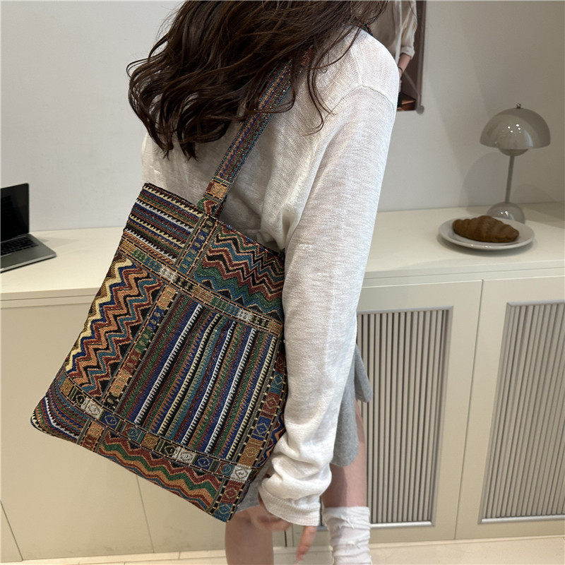 中国风布包民族风西藏旅游包包单肩上班通勤上课装书包伴手礼包包