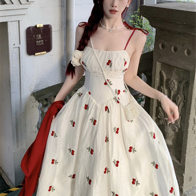 白色连衣裙夏季新款法式复古高级