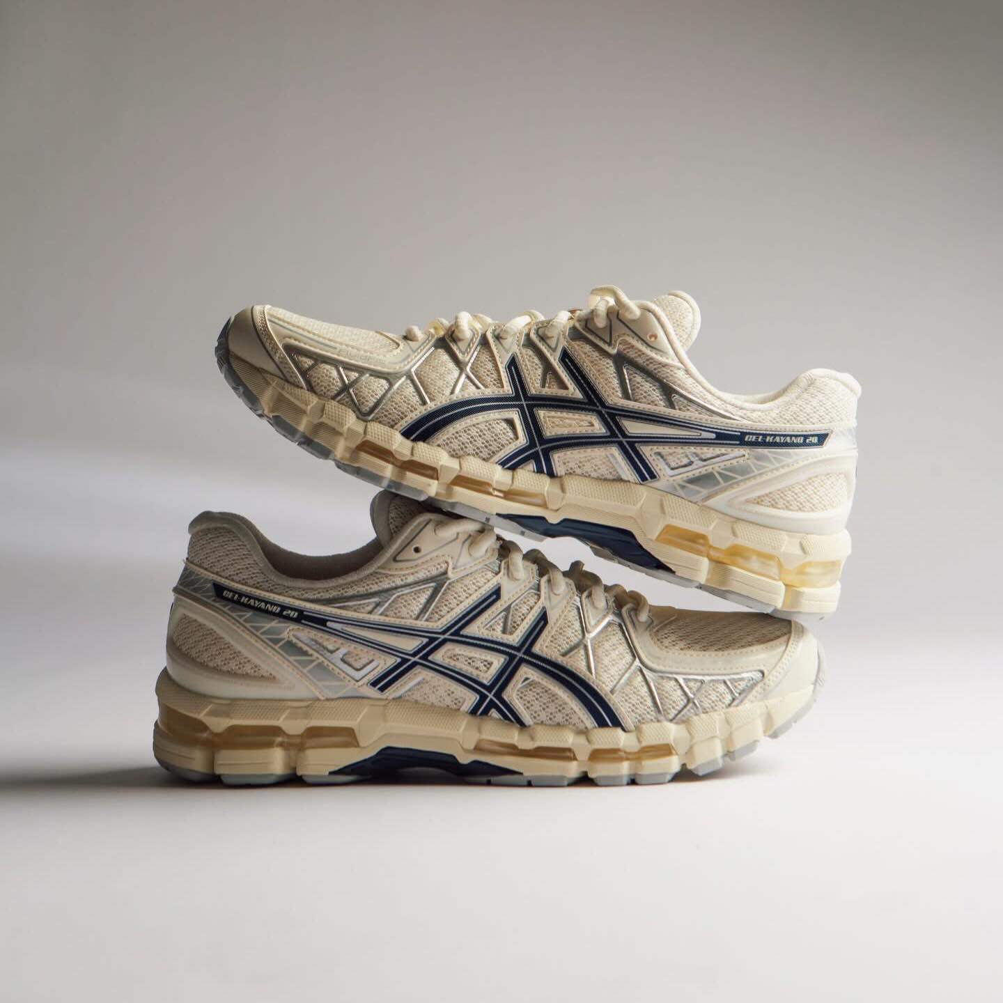 代购Asics GEL-KAYANO 20亚瑟士长距离跑鞋运动休闲男女缓震舒适