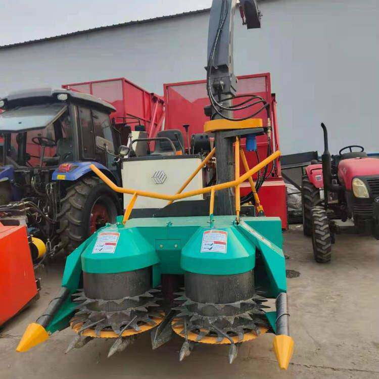 库自走式牧草粉碎收割机 青贮作物收割揉搓装箱卸草促