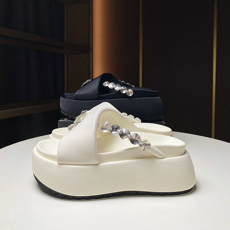 欧洲站松糕厚底凉拖鞋女2025夏季新款水钻夹脚人字拖鞋外穿沙滩鞋,户外/登山/野营/旅行用品,沙滩鞋/凉鞋/拖鞋,淘宝优惠券,粉丝福利购,淘宝优惠卷