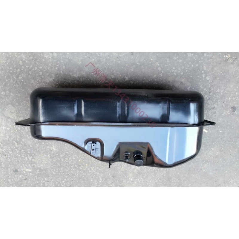 适用于郑州日产帕拉丁越野车油箱/汽车汽油箱/燃油箱/汽车配件