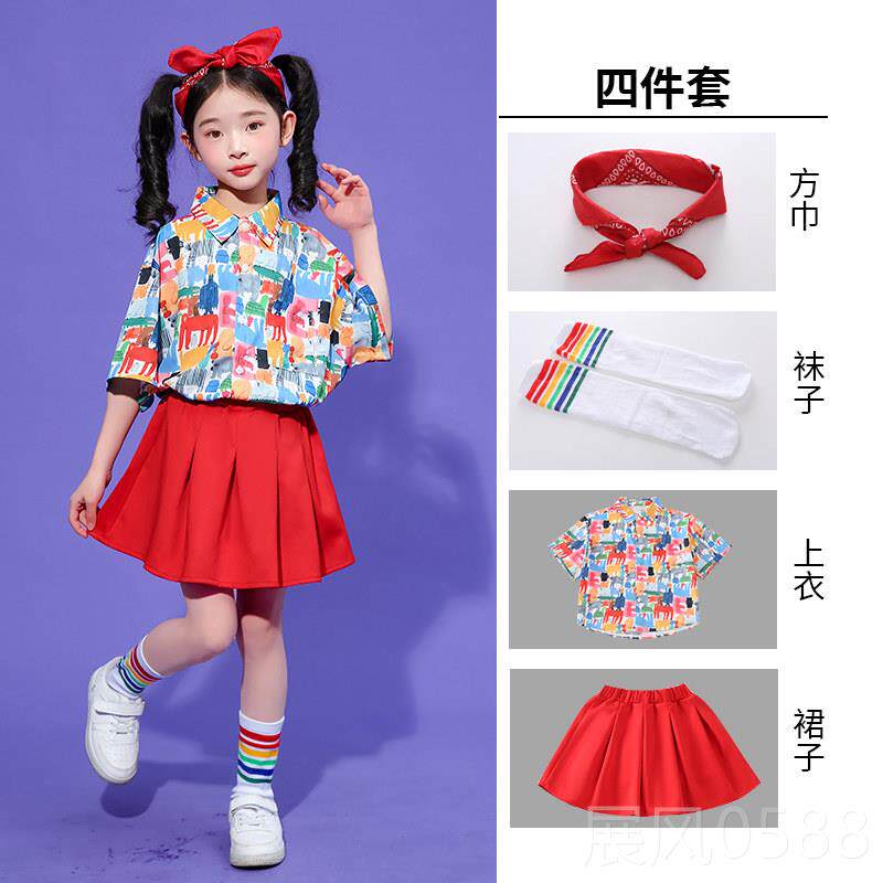 高档国六一儿童啦啦队出红服幼儿演园舞蹈表演色中风小学生运动会