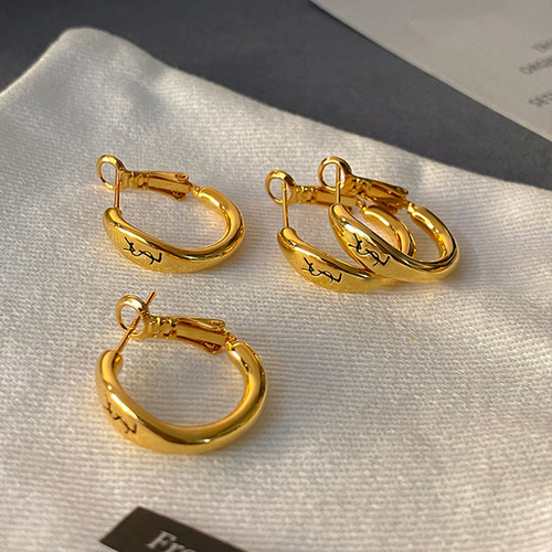高级金色字母圈圈耳环女轻奢
