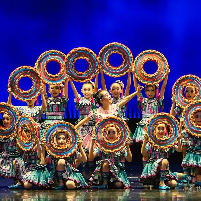 第十三届小荷风采花瑶娃的星空梦儿童舞蹈演出服发光斗笠表演道具