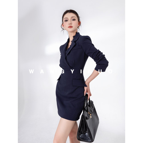 MD依诺【复古英伦】2025秋季款老钱风轻奢时尚优雅显瘦气质连衣裙