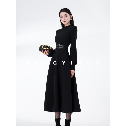 MD依诺【踏雪寻梅】2025冬季气质长袖时尚休闲百搭日常拼接连衣裙