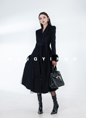 MD依诺【星黛绒语】2025冬季休闲优雅百搭时尚显瘦A摆修身连衣裙