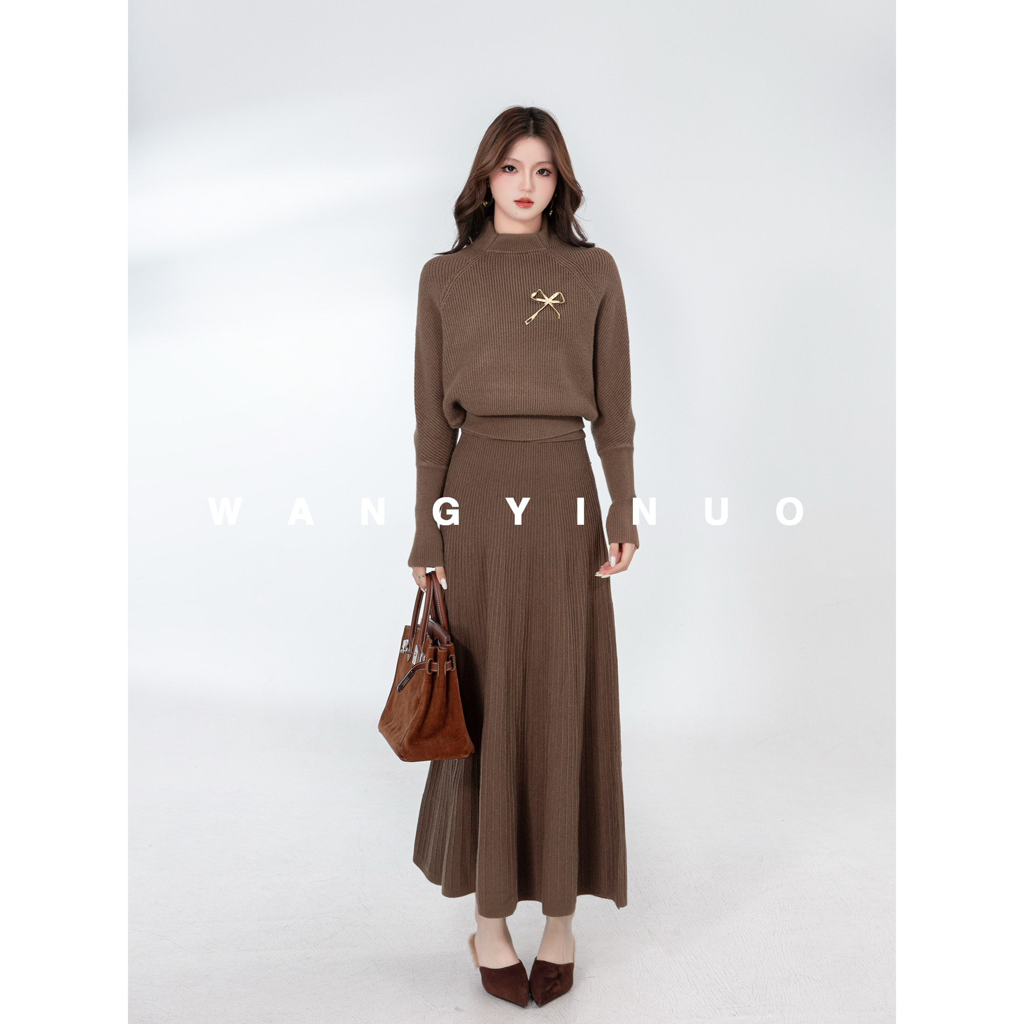 MD依诺【私享时刻】2025秋季修身时尚气质百搭名媛毛衣半身裙套装