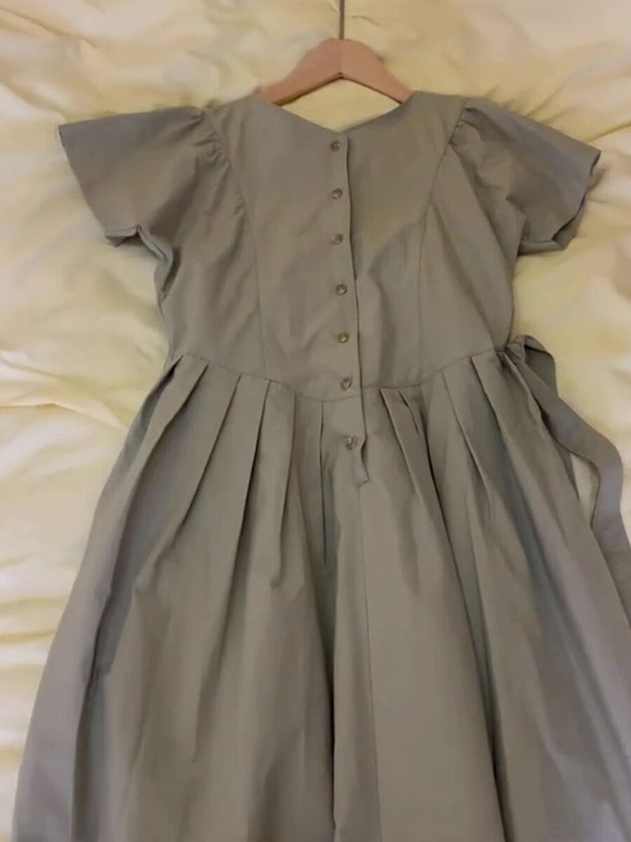 BIG NAME WITHDRAWAL OF THE CABINET ORIGINAL SINGLE TAIL CLEARANCE PICKING UP LEAKS WOMENS HIGH-END TEA BREAK FRENCH HONG KONG FLAVOR RETRO GRAY V-NECK DRESS