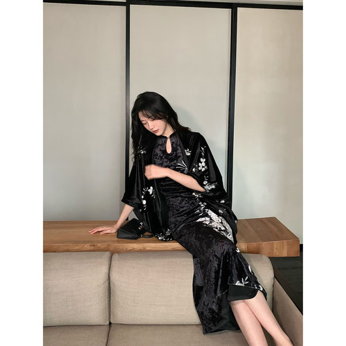 Norain不下雨新中式改良连衣裙女春季新款丝绒收腰黑色旗袍裙长裙
