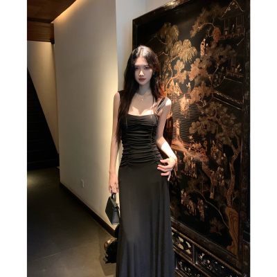 Norain不下雨 绝美黑色方领修身收腰吊带连衣裙女夏季包臀长裙