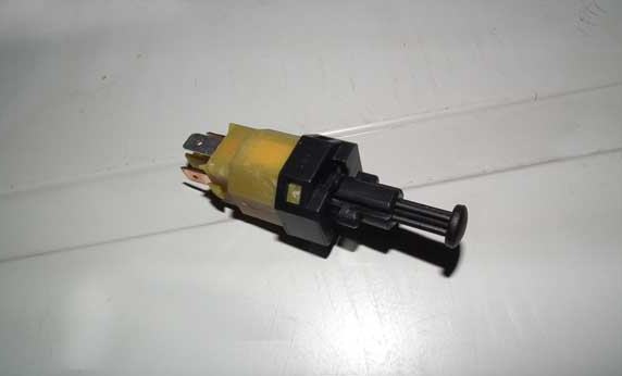 奇瑞风云2A3瑞虎脚刹车灯开关瑞麒M1M5X1脚制动开关刹车灯开关