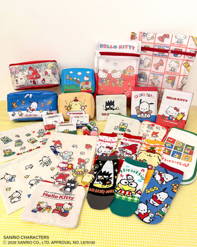 a日本代购正品三丽鸥HelloKitty美乐蒂大眼蛙豆腐腰包挂件xo帕恰