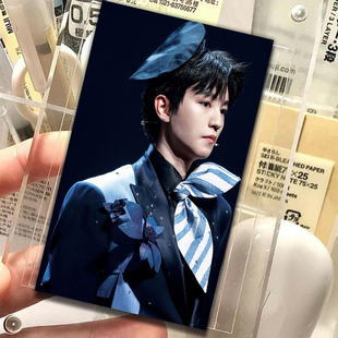 48张王俊凯小卡王俊凯首秀话剧托马斯角色粉丝周边物料小卡