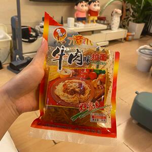 意大利牛肉味拉面辣条湖南特产儿时怀旧面制辣条休闲解馋校园零食