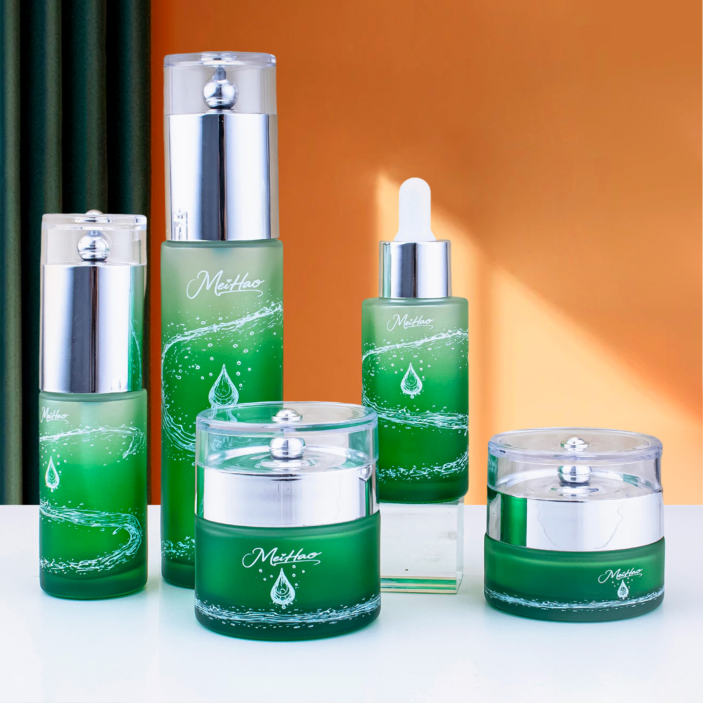 绿色水滴玻璃瓶30g、50克容器