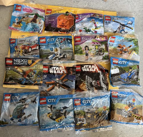 正品LEGO乐高拼包拼砌包城市好朋友漫威忍者得宝星战入门级玩具