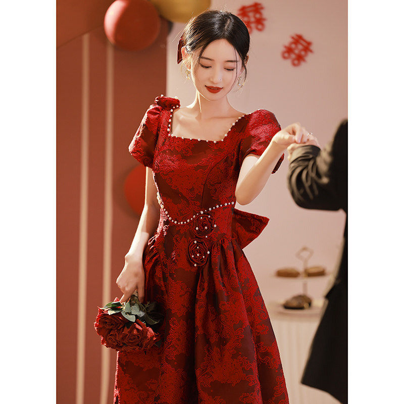 敬酒服新娘酒红色大气复古高贵宫廷风订婚连衣裙气质答谢宴晚礼服