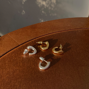 松本惠奈clane同款日系小众设计极简磨砂小耳钉女精致脸型C型耳环