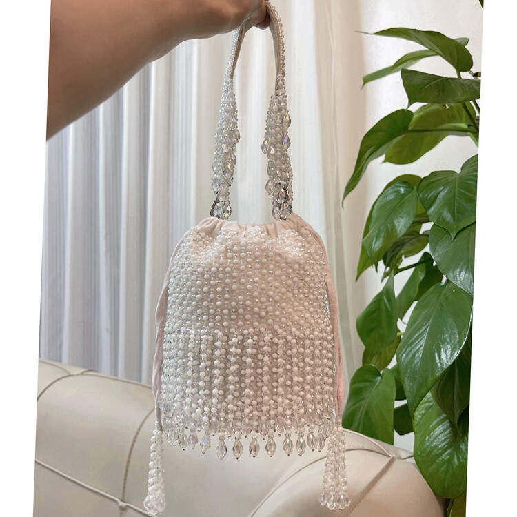 现货印度手工钉珠水晶流苏手提抽绳束口袋珠绣绒面斜跨水桶包串珠