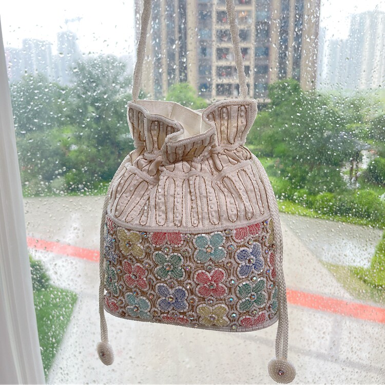 印度手工钉珠立体小花矩形水桶包