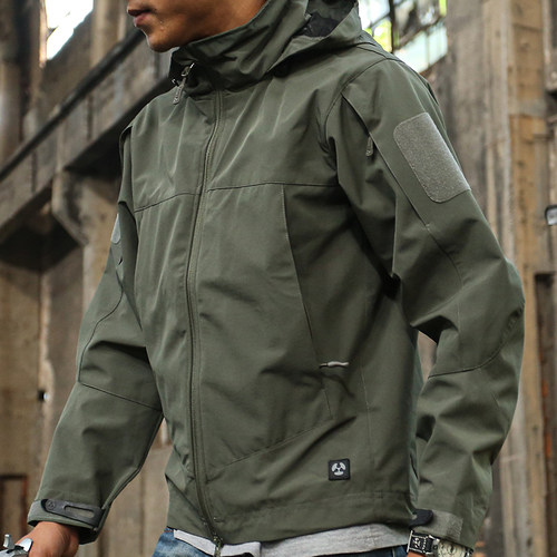 软壳冲锋衣春秋冬2件更划算