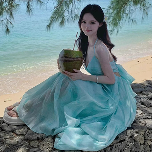 薄荷曼波海边度假氛围感沙滩裙设计感挂脖连衣裙仙女气质大摆裙子