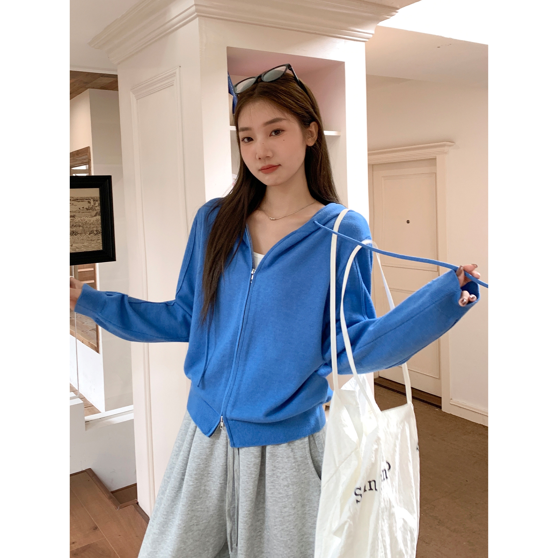 蓝色双拉链连帽长袖针织开衫女2025秋季新款慵懒风设计感毛衣外套